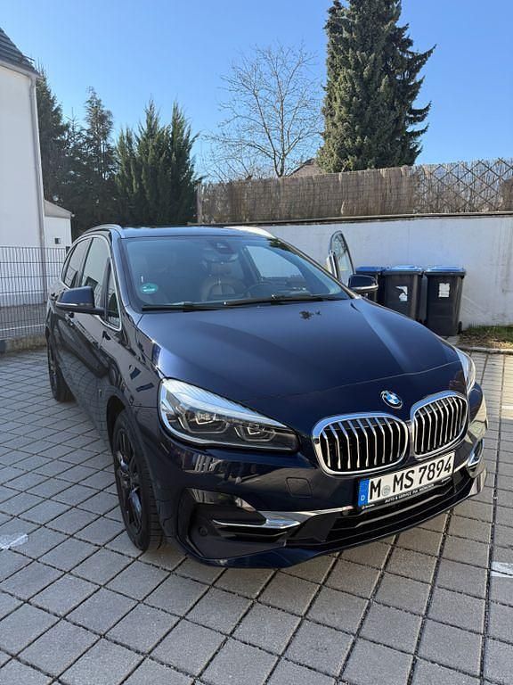 Gebraucht BMW 225 Active Tourer iPerformance 224 PS (164 kW) 2018 Blau Van / Kleinbus