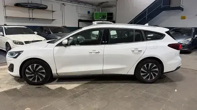 Gebraucht Ford Focus Titanium 230 PS (169 kW) 2023 Andere Limousine