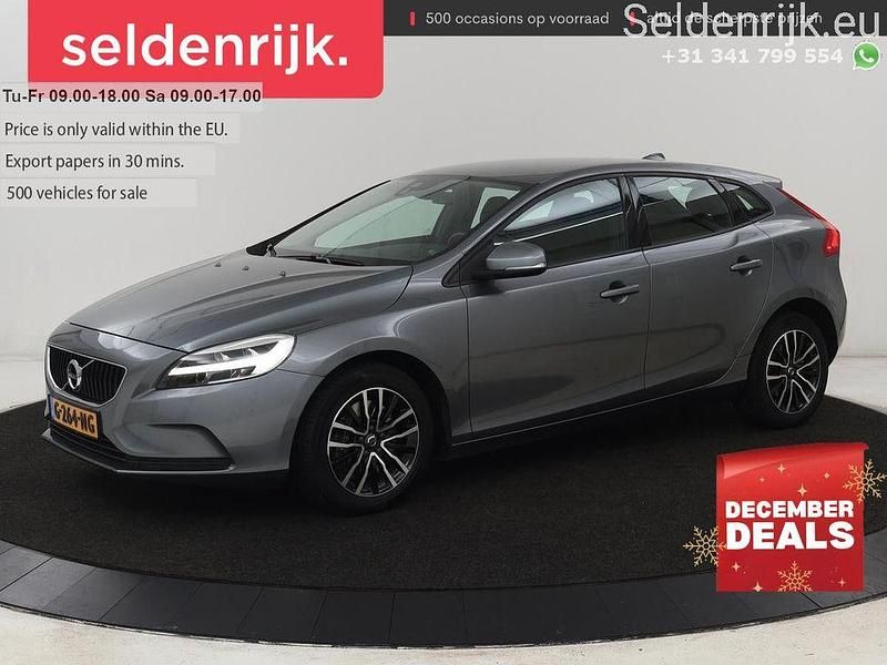 Grau Gebraucht 2019 Volvo V40 Limousine | 12.900 € (Fairer Preis) - Bild 1/4
