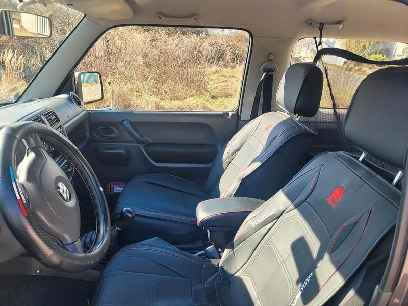 Gebraucht Suzuki Jimny 86 PS (63 kW) 2012 Grau SUV