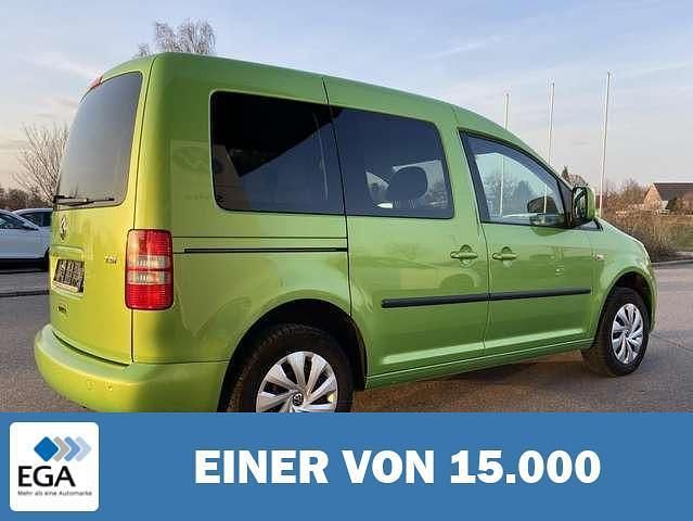 Gebraucht VW Caddy Trendline 105 PS (77 kW) 2014 Grün metallic Van / Kleinbus