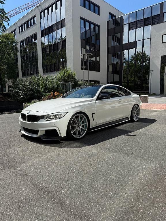 Weiß Gebraucht 2014 BMW 435 M Sport Coupé | 28.500 € (Etwas zu teuer) - Bild 1/4