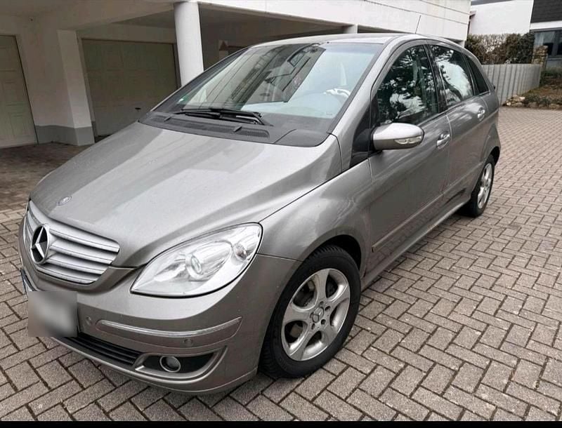 Gebraucht Mercedes B200 136 PS (100 kW) 2006 Silber Van / Kleinbus