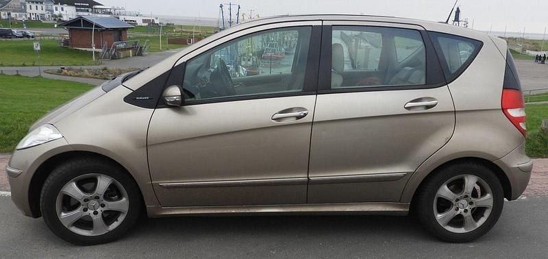 Gebraucht Mercedes A180 110 PS (80 kW) 2004 Gold Van / Kleinbus