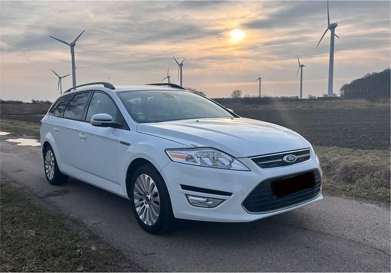 Gebraucht Ford Mondeo 120 PS (88 kW) 2011 Weiß Kombi