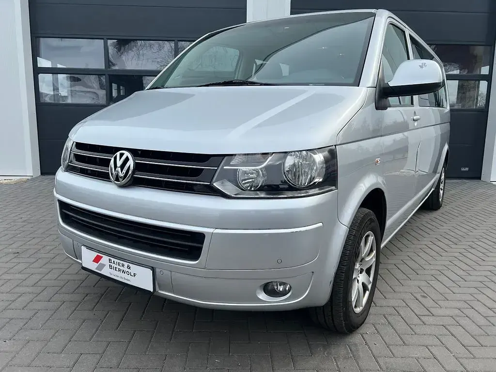 Gebraucht VW Caravelle Comfortline 140 PS (102 kW) 2010 Reflexsilber Van