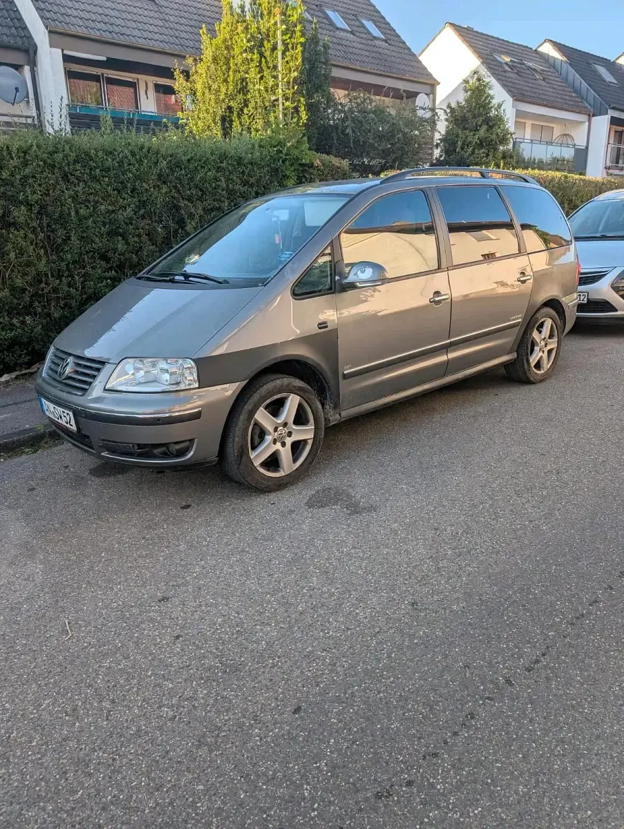 Gebraucht VW Sharan 116 PS (85 kW) 2009 Schwarz Van / Kleinbus