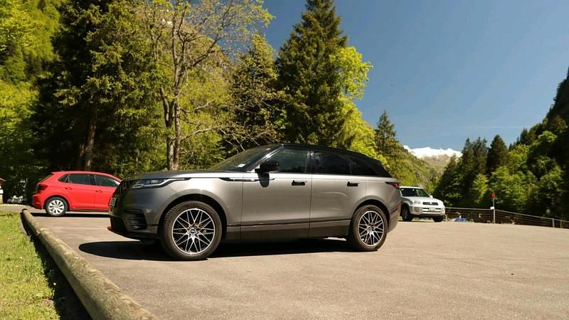 Grau Gebraucht 2019 Land Rover Range Rover SUV | 35.900 € - Bild 1/4