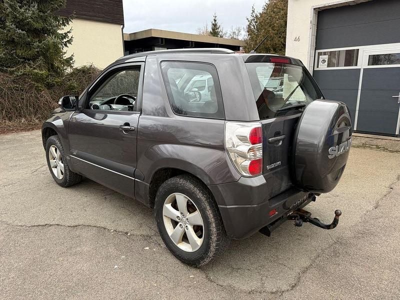 Gebraucht Suzuki Grand Vitara 166 PS (122 kW) 2010 Grau SUV