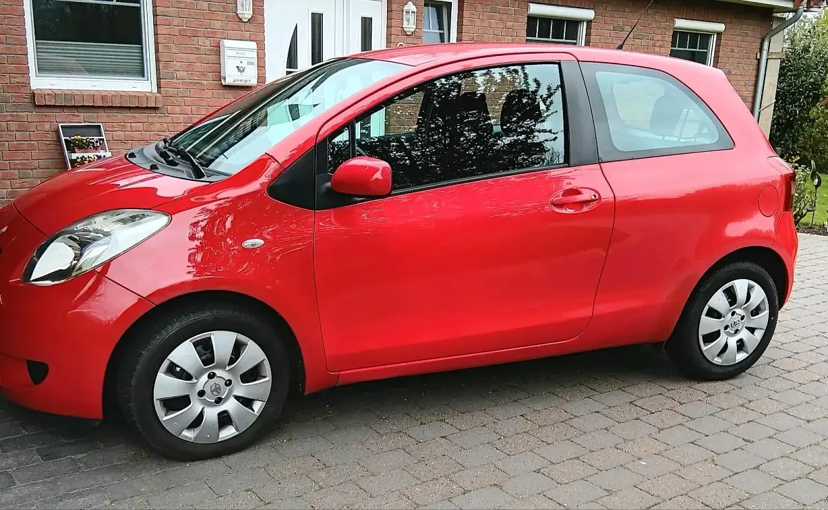 Gebraucht Toyota Yaris 87 PS (63 kW) 2007 Rot Kleinwagen