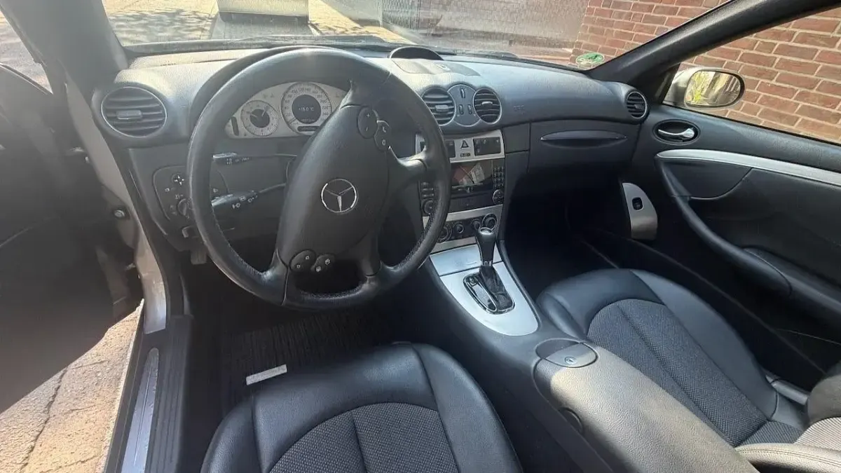 Gebraucht Mercedes CLK200 Avantgarde 163 PS (119 kW) 2007 Gold Coupé