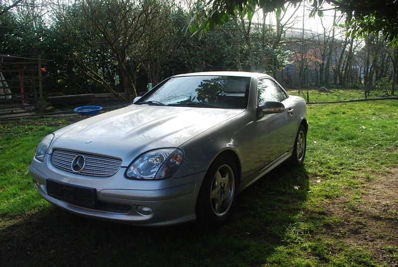 Gebraucht Mercedes SLK200 163 PS (119 kW) 2000 Silber Cabrio