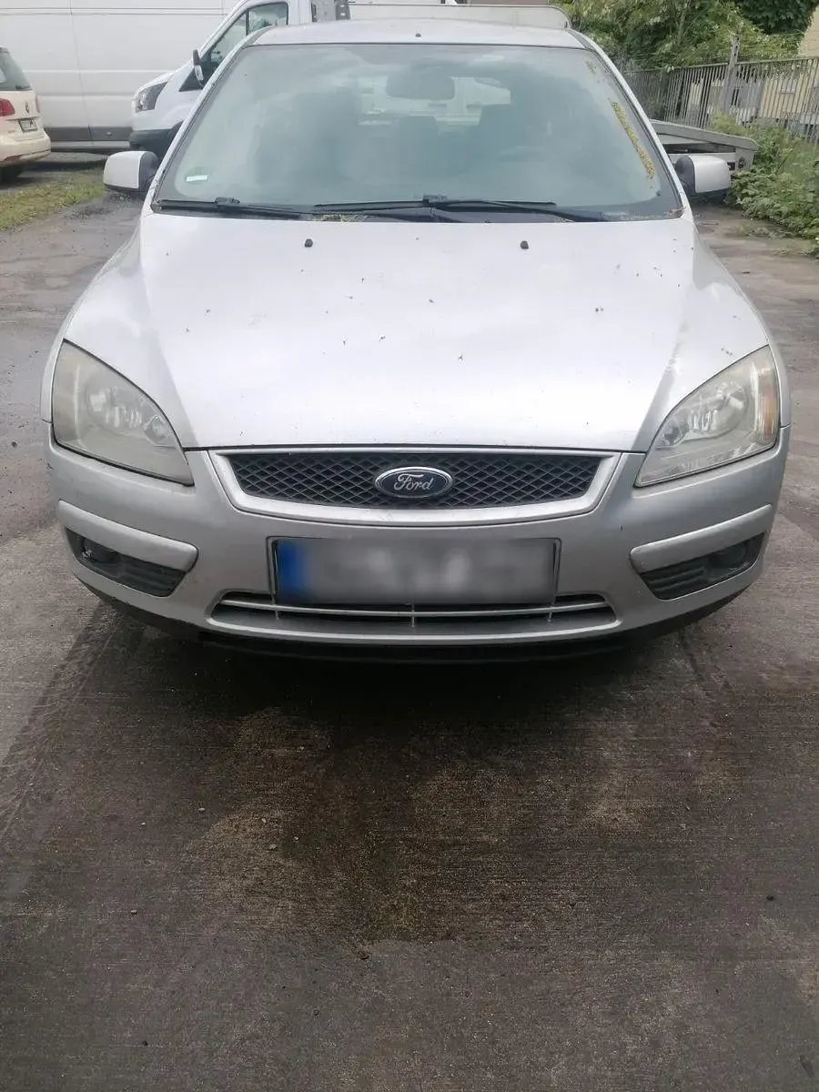 Używany Ford Focus Style 136 KM (100 kW) 2007 Srebrny Sedan/Limuzyna