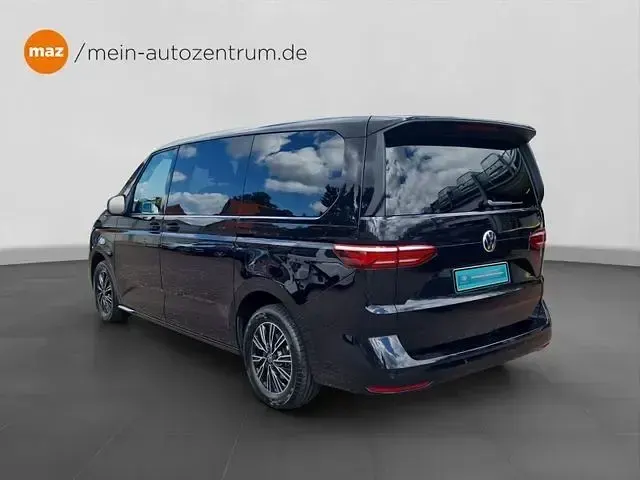 Gebraucht VW T7 150 PS (110 kW) 2024 Deep black perleffekt Van