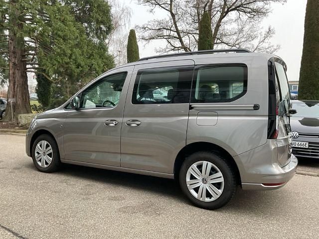 Gebraucht VW Caddy Basis 114 PS (83 kW) 2024 Beige Van / Kleinbus