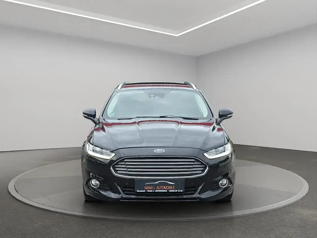 Gebraucht Ford Mondeo Titanium 160 PS (117 kW) 2015 Schwarz Limousine