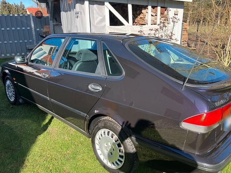 Gebraucht Saab 900 131 PS (96 kW) 1997 Violet Limousine