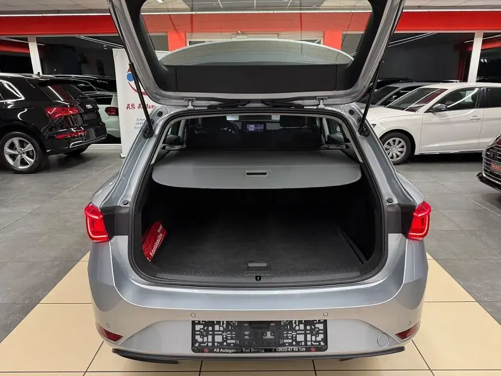 Gebraucht Seat Leon Style 150 PS (110 kW) 2022 Silber Kombi