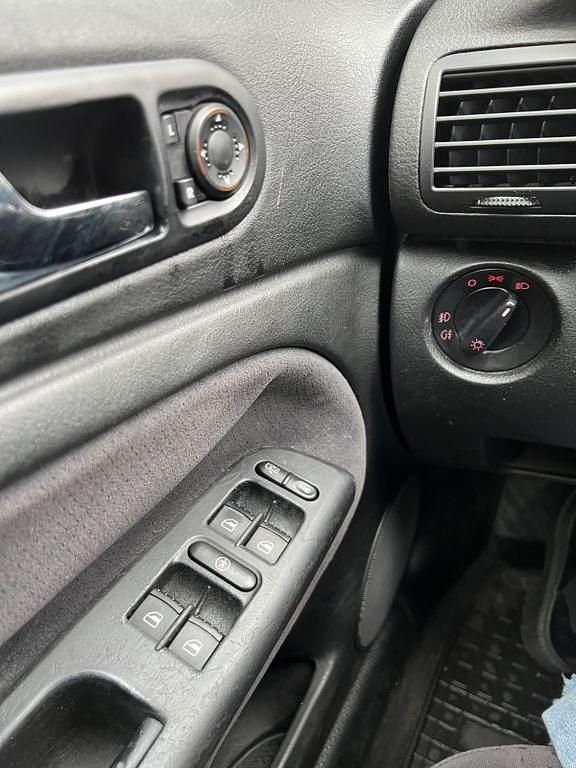 Gebraucht VW Passat Comfortline 101 PS (74 kW) 1998 Silber Limousine