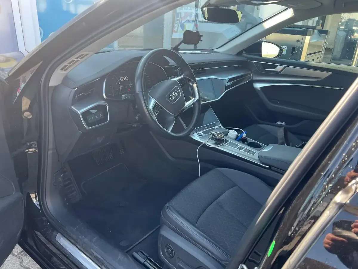 Gebraucht Audi A6 204 PS (150 kW) 2022 Schwarz Kombi