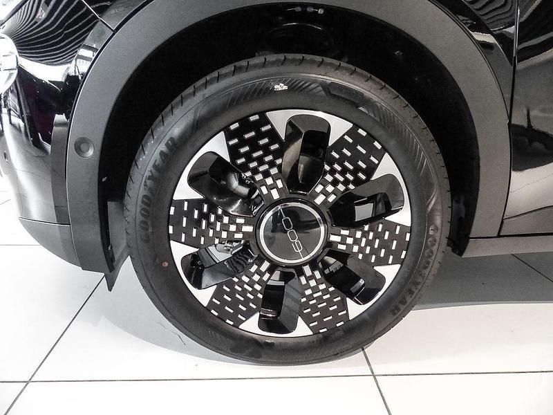 Gebraucht Fiat 600 La Prima 145 PS (106 kW) 2025 Schwarz SUV