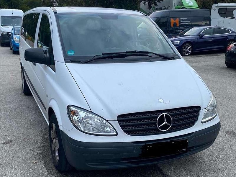 Weiß Gebraucht 2009 Mercedes Vito Van / Kleinbus | 7.000 € (Fairer Preis) - Bild 1/4
