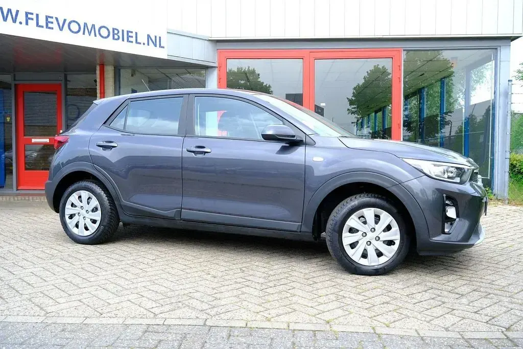 Gebraucht Kia Stonic 84 PS (61 kW) 2018 Grau SUV