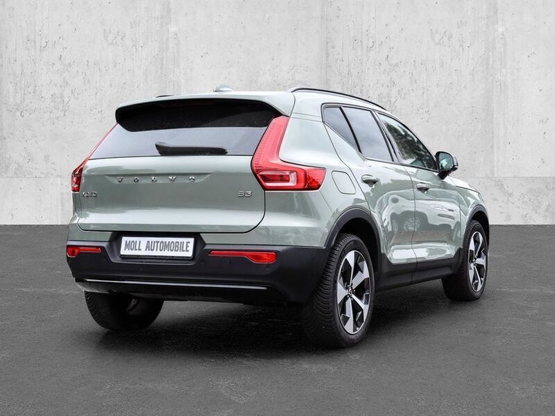 Gebraucht Volvo XC40 Plus 163 PS (119 kW) 2023 Grün SUV