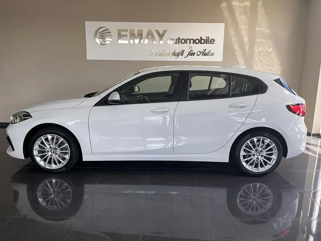 Gebraucht BMW 120 Advantage 190 PS (139 kW) 2020 Alpinweiss iii Limousine