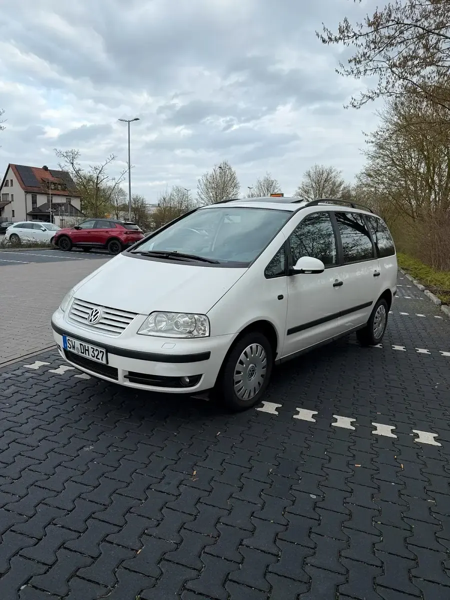 Gebraucht VW Sharan 140 PS (102 kW) 2008 Weiß Van / Kleinbus