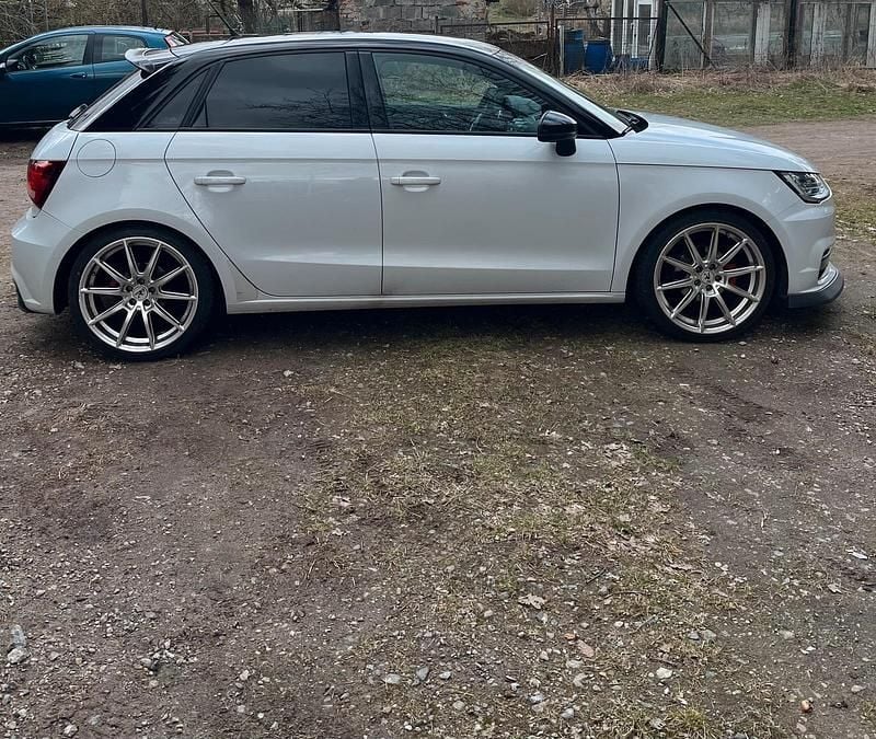 Gebraucht Audi A1 95 PS (69 kW) 2016 Weiß Kleinwagen