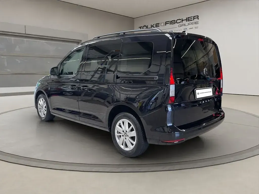 Gebraucht VW Caddy Life 114 PS (83 kW) 2022 Schwarz Van / Kleinbus