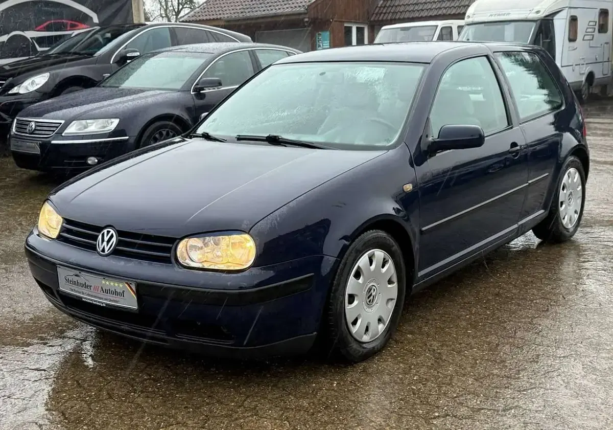 Gebraucht VW Golf III Basis 75 PS (55 kW) 1999 Perlblau Kleinwagen