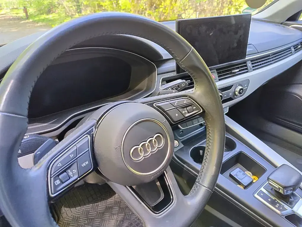 Gebraucht Audi A4 Advanced 163 PS (119 kW) 2019 Schwarz Kombi