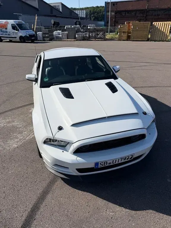 Gebraucht Ford Mustang 424 PS (311 kW) 2014 Weiß Coupé