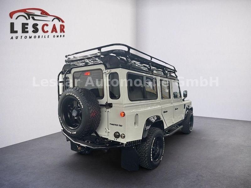 Gebraucht Land Rover Defender 122 PS (89 kW) 2023 Weiß Kombi