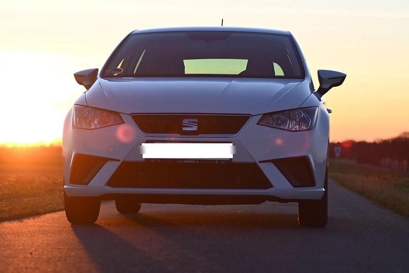 Weiß Gebraucht 2020 Seat Ibiza Kleinwagen | 9.499 € (Guter Preis) - Bild 1/4