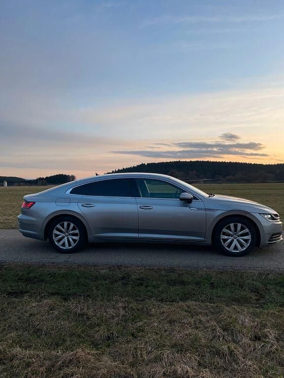 Gebraucht VW Arteon 150 PS (110 kW) 2017 Silber Kleinwagen