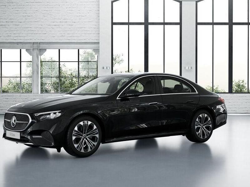 Gebraucht Mercedes E220 Avantgarde 197 PS (144 kW) 2025 Obsidianschwarz metallic Limousine