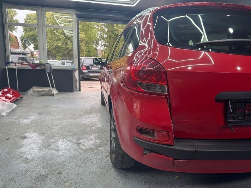 Gebraucht Renault Clio II Dynamique 75 PS (55 kW) 2011 Rot Limousine