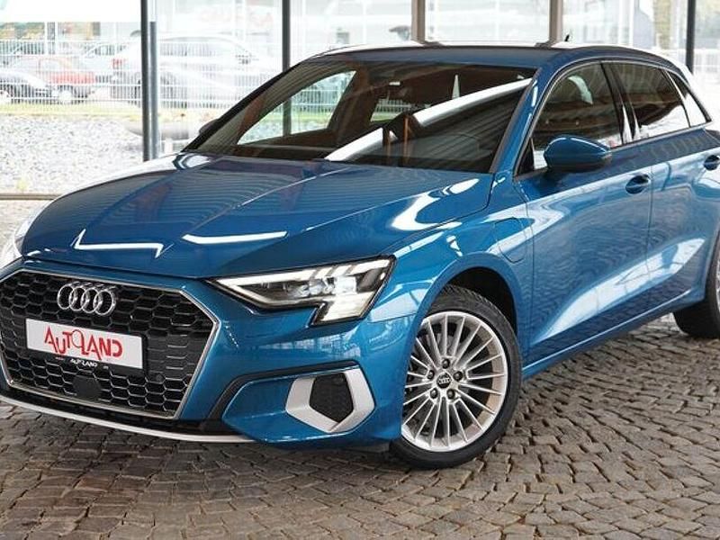 Gebraucht Audi A3 Comfort 2022 Blau Limousine