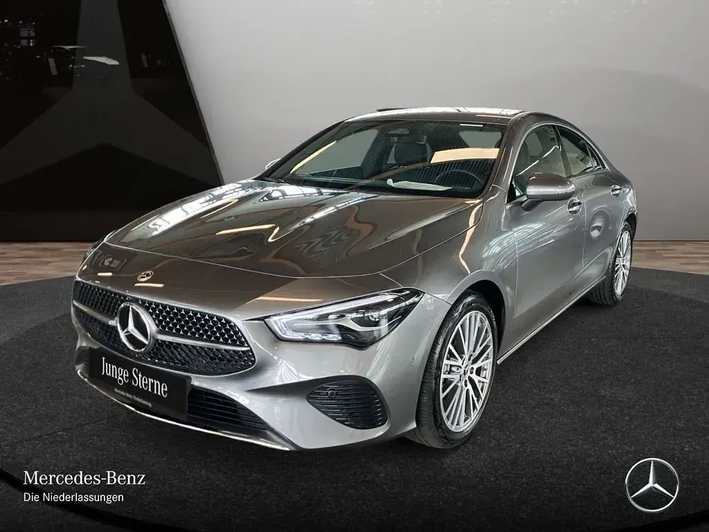 Gebraucht Mercedes EQB250 Advanced 139 kW (190 PS) 2025 Grau SUV