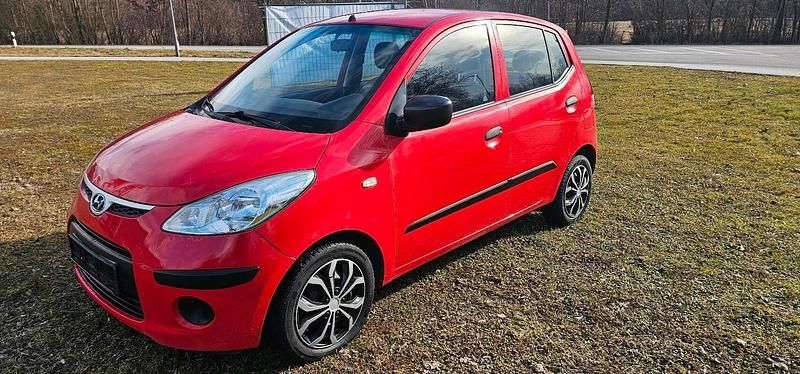 Gebraucht Hyundai i10 68 PS (50 kW) 2010 Rot Kleinwagen