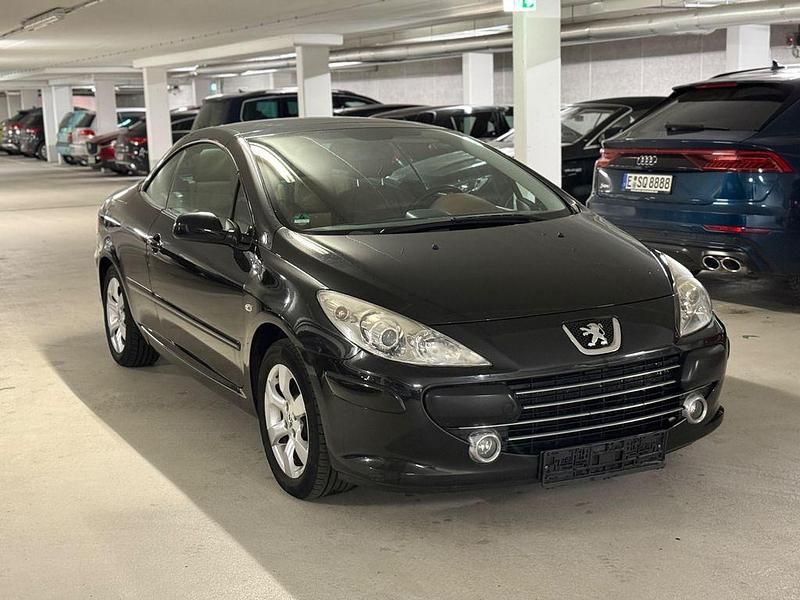 Gebraucht Peugeot 307 CC Tendance 109 PS (80 kW) 2007 Schwarz Cabrio
