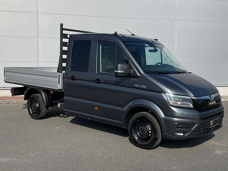 Gebraucht MAN TGE 177 PS (130 kW) 2024 Grau Van