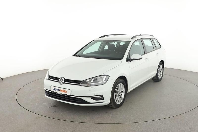 Weiß Gebraucht 2017 VW Golf VII Comfortline Kombi | 14.930 € (Fairer Preis) - Bild 1/3