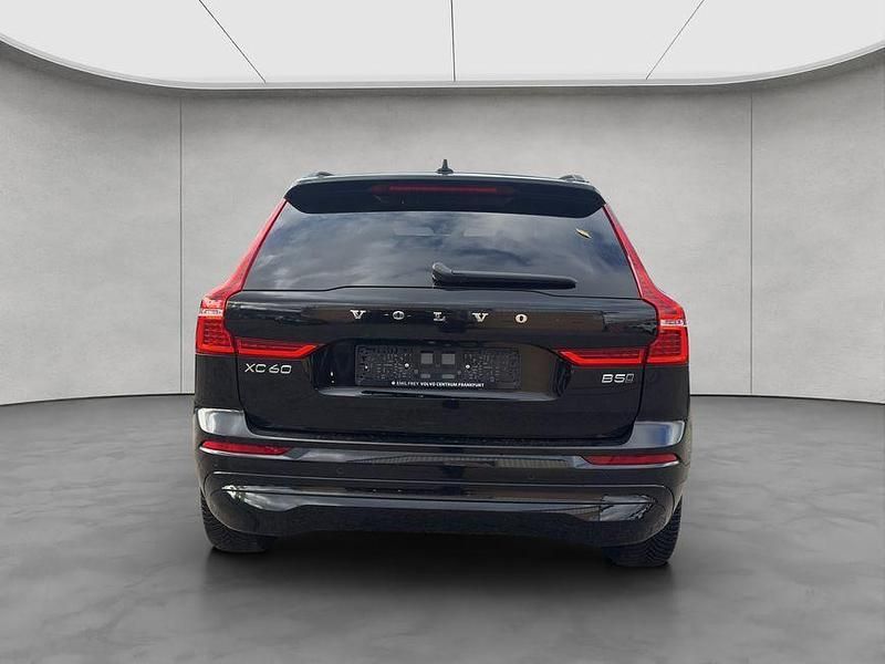 Gebraucht Volvo XC60 Core 250 PS (183 kW) 2024 Schwarz SUV