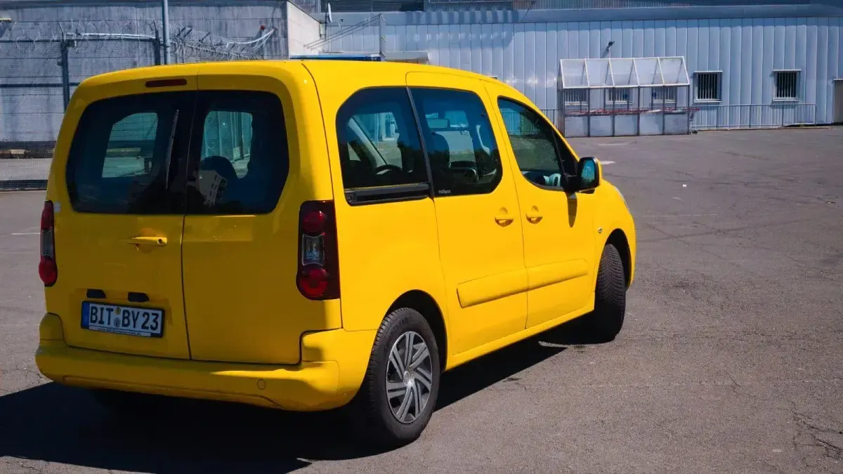 Gebraucht Citroën Berlingo SELECTION 98 PS (72 kW) 2012 Grau Van / Kleinbus
