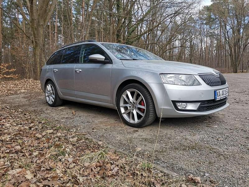 Gebraucht Skoda Octavia 150 PS (110 kW) 2015 Kleinwagen