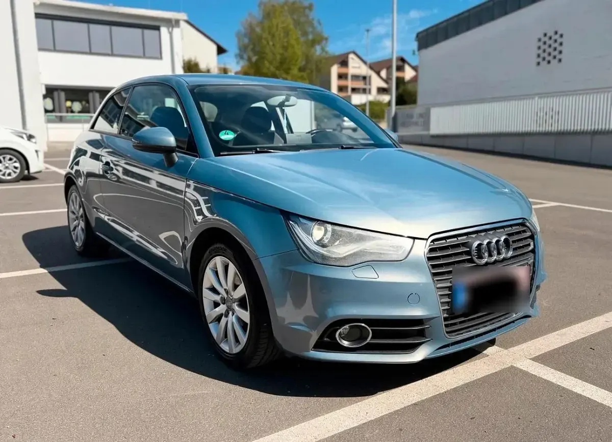 Gebraucht Audi A1 86 PS (63 kW) 2011 Blau Kleinwagen